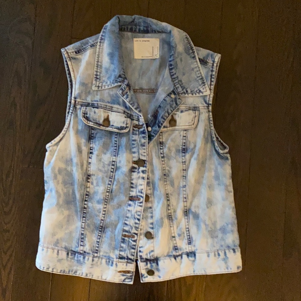 Forever 21 Denim vest size M